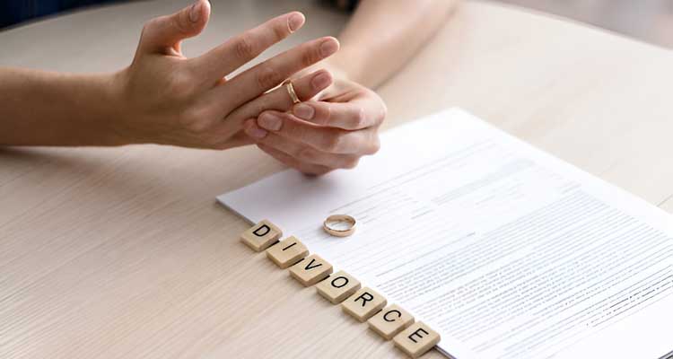 Good Divorce lawyers in Delhi for womens